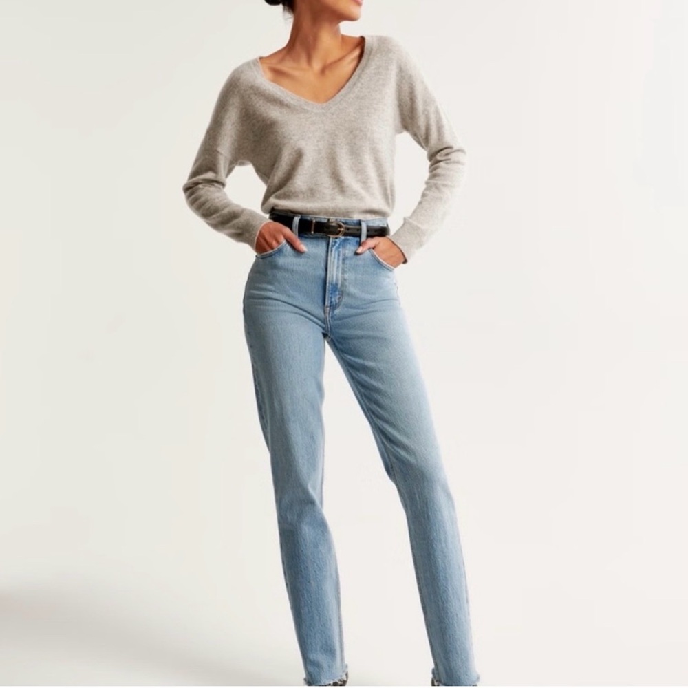 Abercrombie Curve love ultra high rise 90s straight jean size 26/2R
